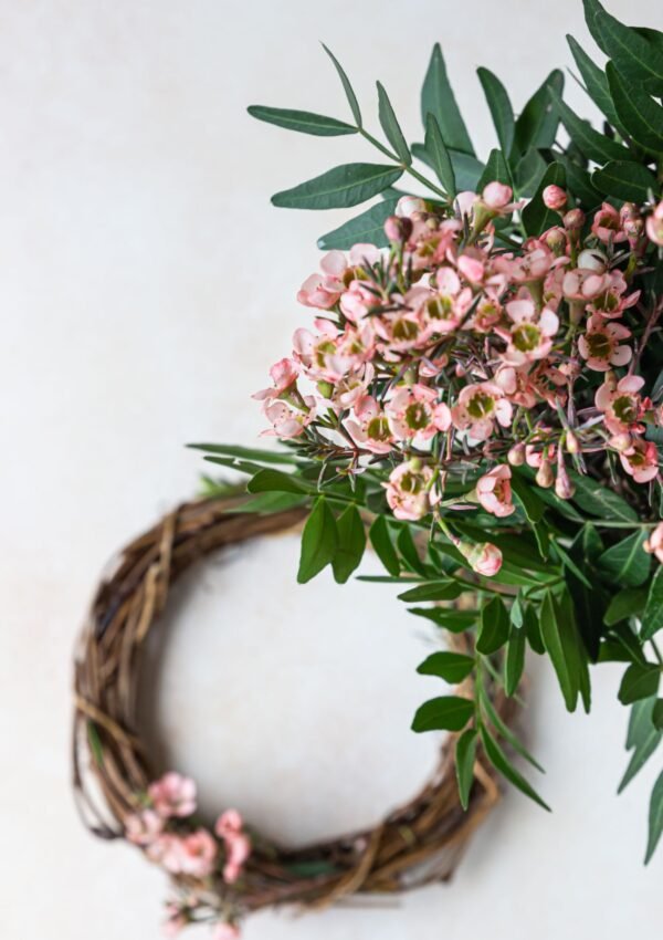 22 Easy DIY Spring Wreath Ideas You Can Do At Home