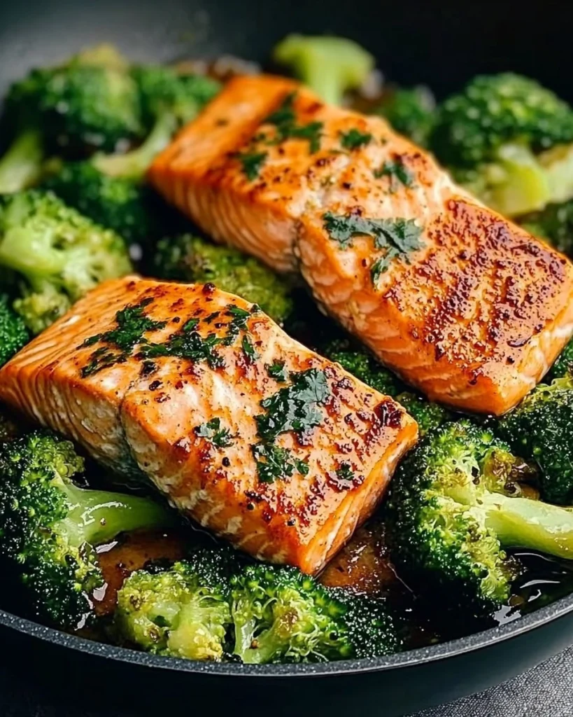 One-Skillet-Garlicky-Salmon-Broccoli-Recipe
