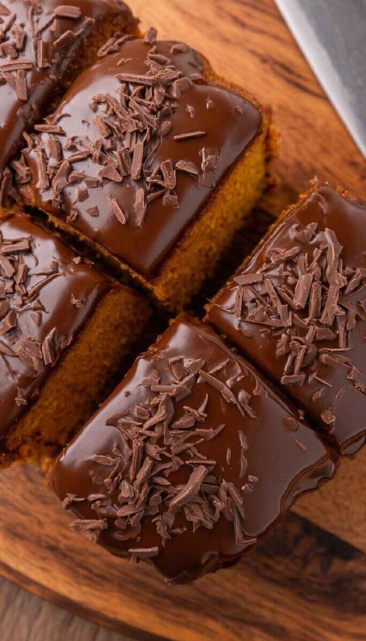 Brazilian Carrot Cake with Chocolate Glaze
