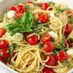 Tomato and Mozzarella Pasta (Pasta alla Checca) 86 Tomato-and-Mozzarella-Pasta-Pasta-alla-Checca-Recipe