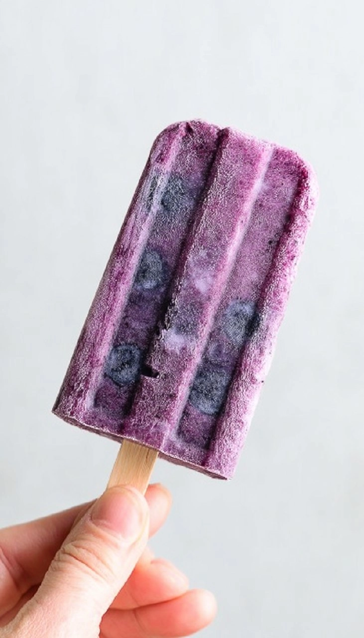 Easy Recipe for Blueberry Popsicles (Healthy and Yummy!)